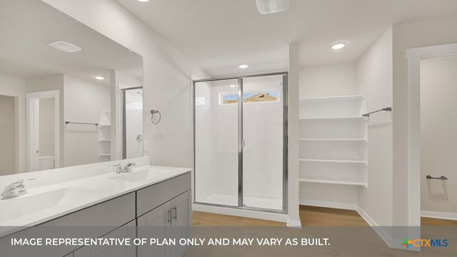 325 BARRON ESTATE Drive, Lockhart, TX 78644