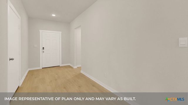325 BARRON ESTATE Drive, Lockhart, TX 78644