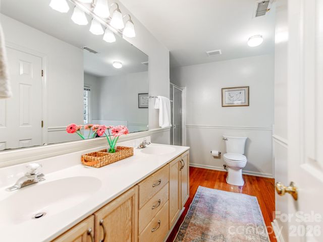 621 Laurel Fork Drive, Matthews, NC 28105