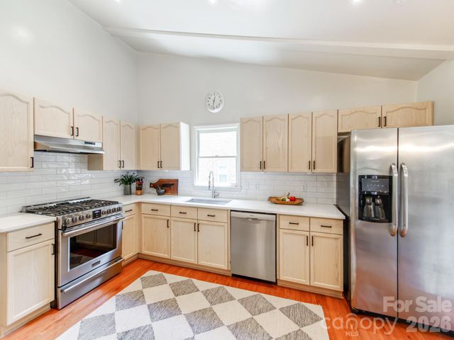 621 Laurel Fork Drive, Matthews, NC 28105