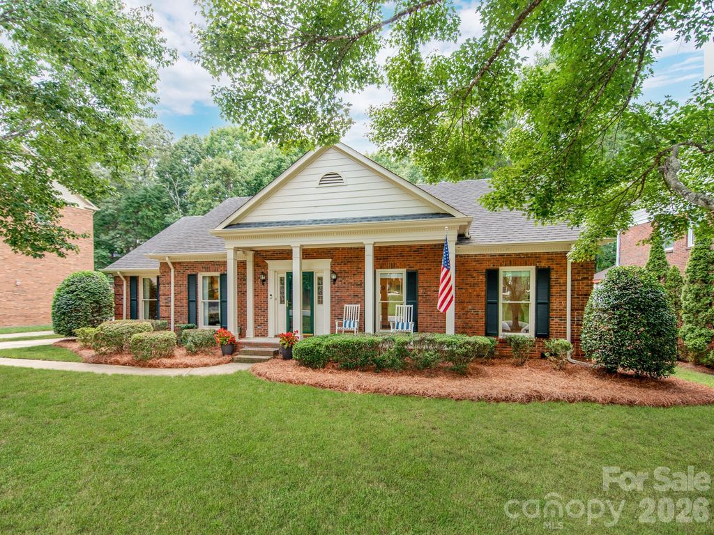 621 Laurel Fork Drive, Matthews, NC 28105