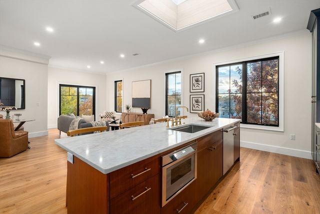 34 Vinton Street PH4, Boston, MA 02127