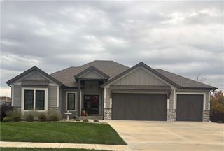 5794 NW Black Oak Court, Parkville, MO 64152