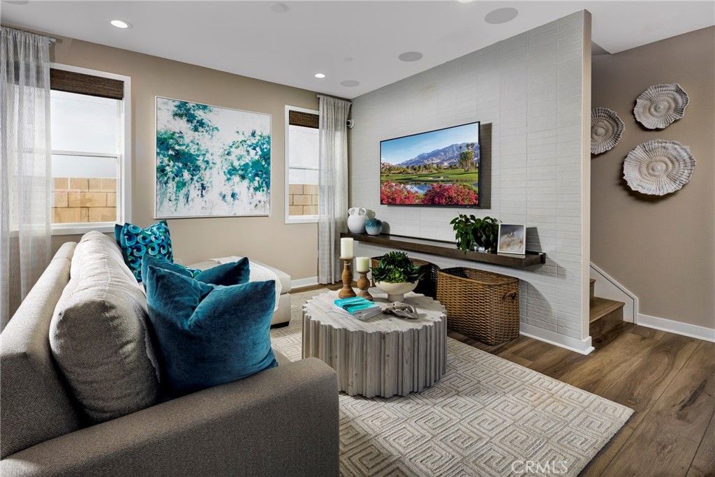 Image 3 of property listing at 36342 Warren Drive, Palm Desert, CA 92211