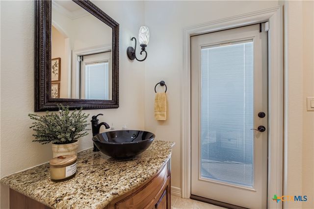 9907 Kopplin Road, New Braunfels, TX 78132