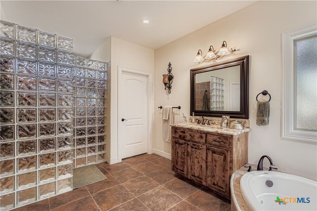 9907 Kopplin Road, New Braunfels, TX 78132