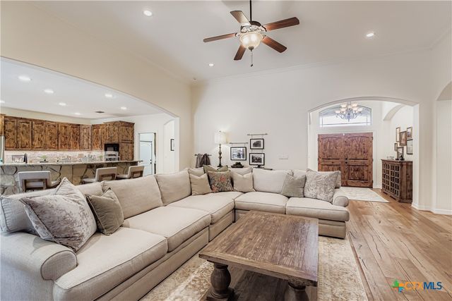 9907 Kopplin Road, New Braunfels, TX 78132