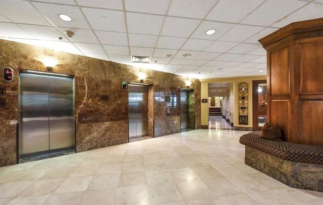 3525 Sage Road 1701, Houston, TX 77056