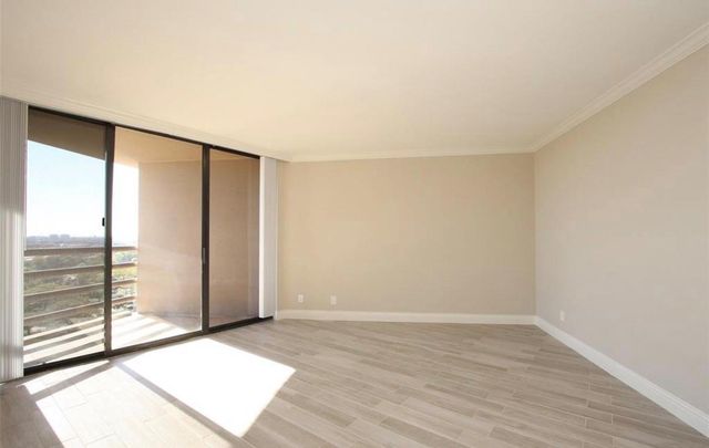 3525 Sage Road 1701, Houston, TX 77056
