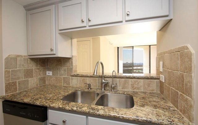 3525 Sage Road 1701, Houston, TX 77056