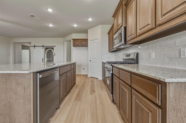 3526 Helena Street, Gainesville, TX 76240