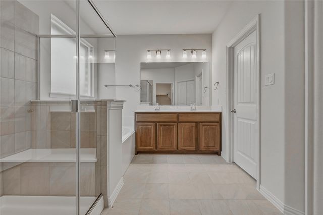 3526 Helena Street, Gainesville, TX 76240