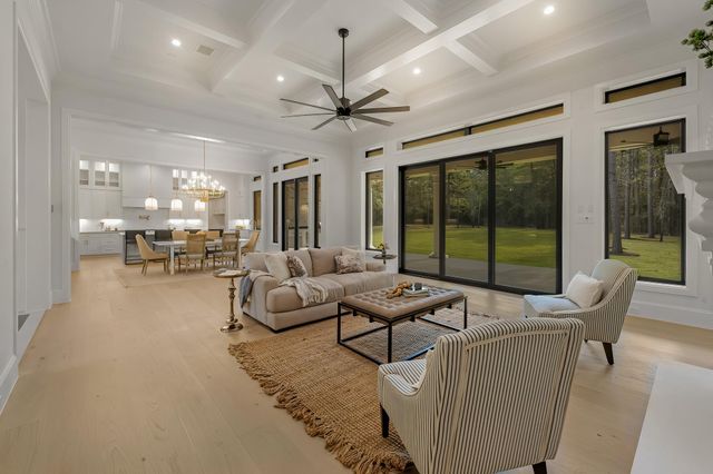 26041 Crown Ranch Boulevard, Montgomery, TX 77316