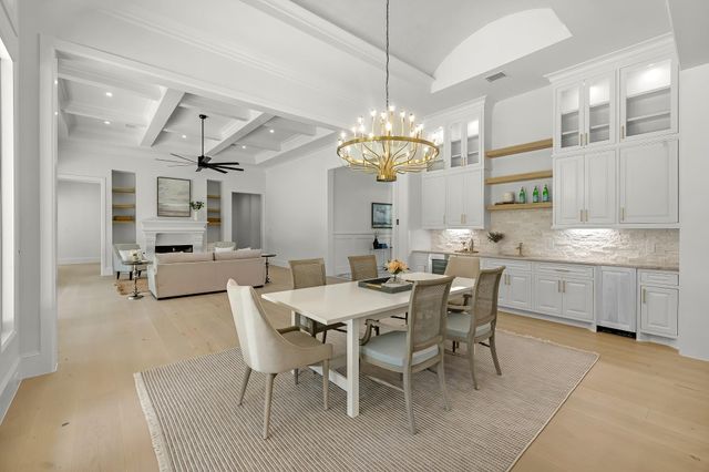 26041 Crown Ranch Boulevard, Montgomery, TX 77316