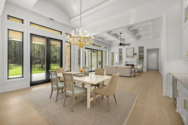 26041 Crown Ranch Boulevard, Montgomery, TX 77316