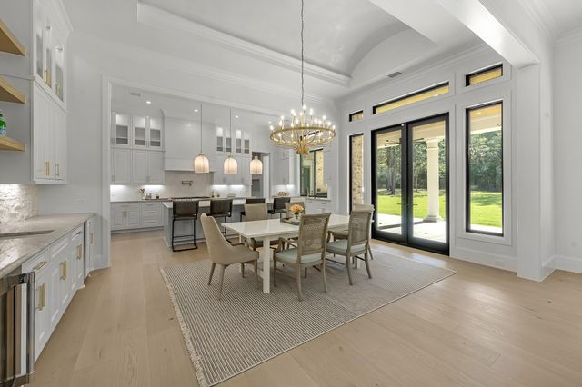 26041 Crown Ranch Boulevard, Montgomery, TX 77316