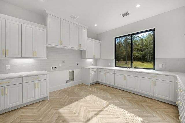 26041 Crown Ranch Boulevard, Montgomery, TX 77316