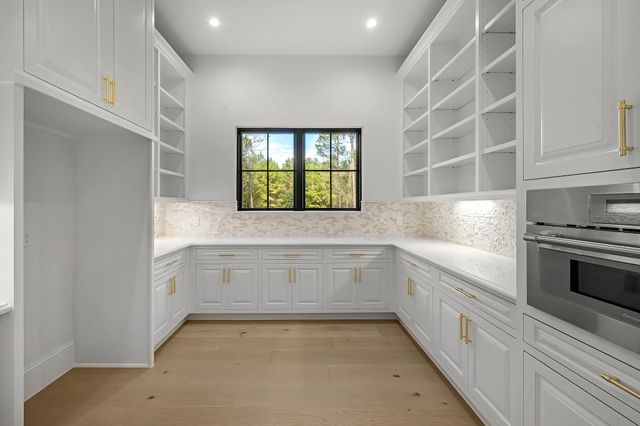 26041 Crown Ranch Boulevard, Montgomery, TX 77316