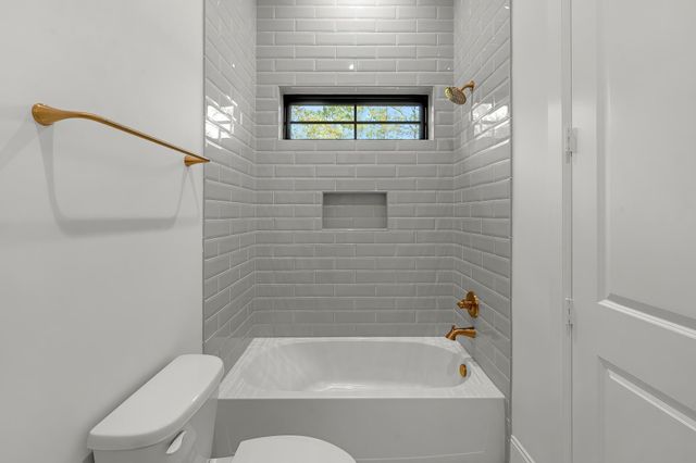 26041 Crown Ranch Boulevard, Montgomery, TX 77316