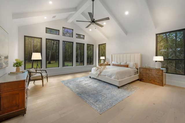 26041 Crown Ranch Boulevard, Montgomery, TX 77316