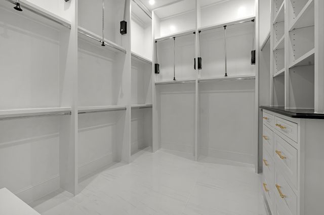 26041 Crown Ranch Boulevard, Montgomery, TX 77316