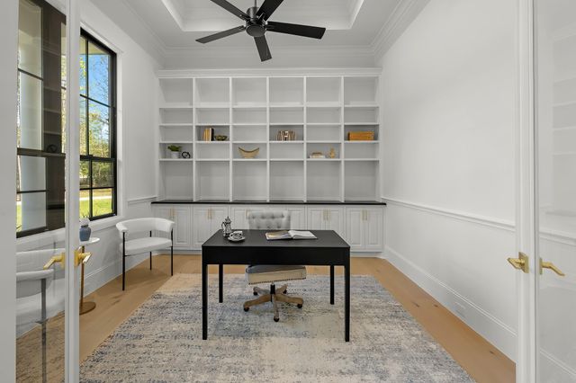 26041 Crown Ranch Boulevard, Montgomery, TX 77316