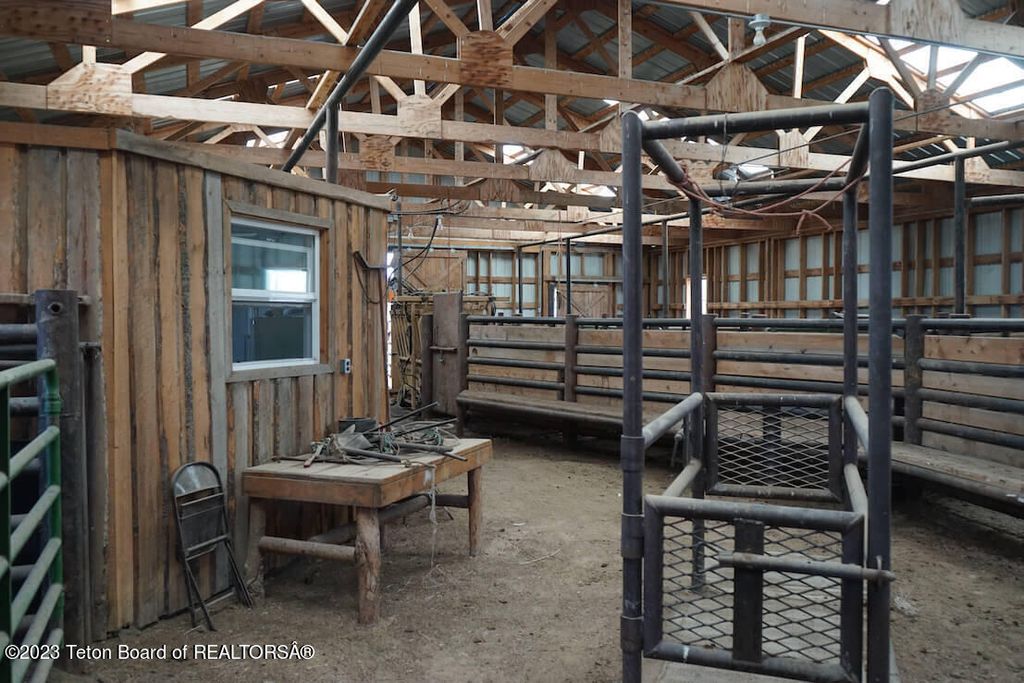 475 COUNTY RD 324, Sinclair, WY 82334 photo 23
