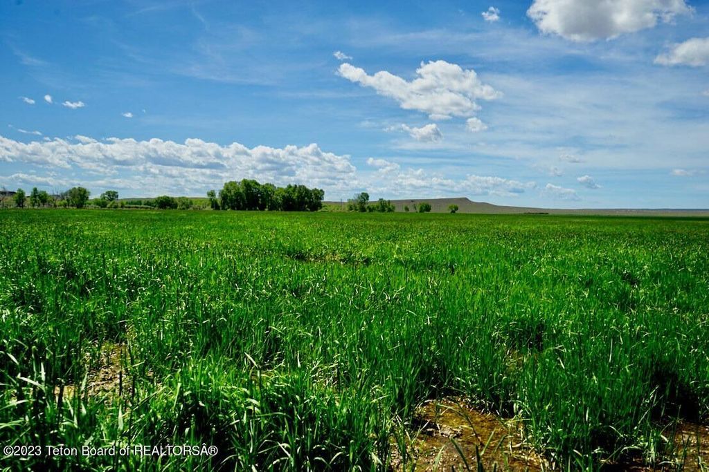 475 COUNTY RD 324, Sinclair, WY 82334 photo 7