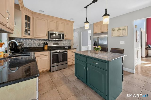 41 Beverly Drive, Southington, CT 06489