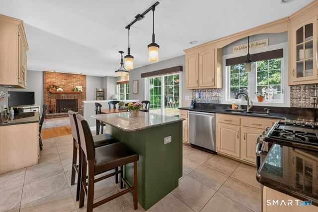 41 Beverly Drive, Southington, CT 06489
