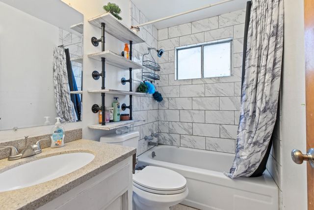 1805 Glaston Ave, Modesto, CA 95350