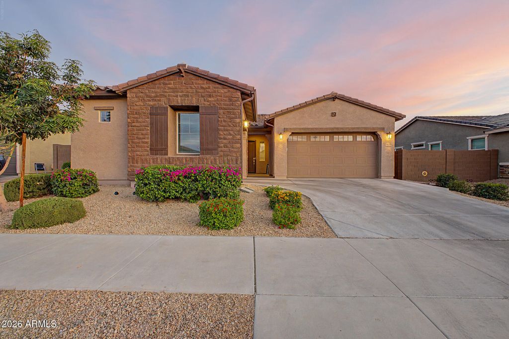 3825 W BUIST Avenue, Laveen, AZ 85339
