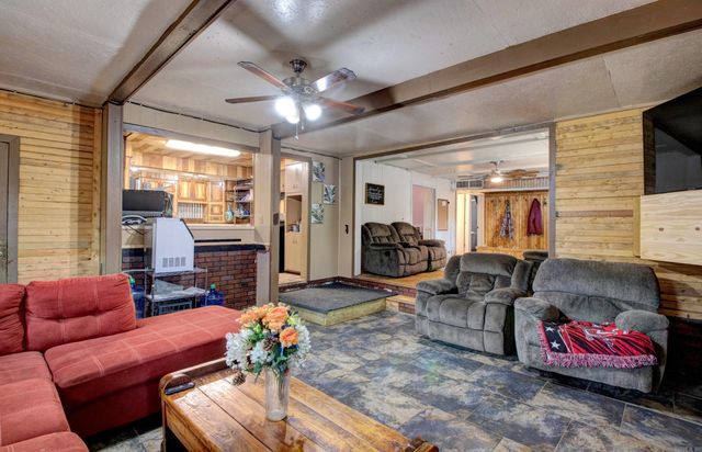 6900 Cherokee Ln, White Hall, AR 71602
