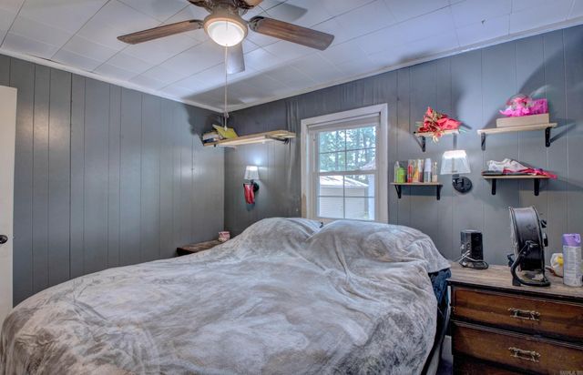 6900 Cherokee Ln, White Hall, AR 71602