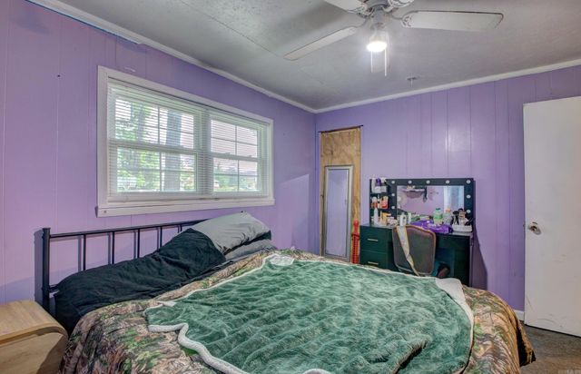6900 Cherokee Ln, White Hall, AR 71602