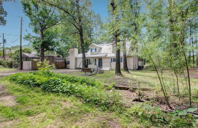 6900 Cherokee Ln, White Hall, AR 71602