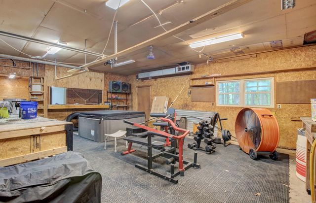 6900 Cherokee Ln, White Hall, AR 71602