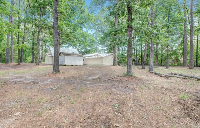 6900 Cherokee Ln, White Hall, AR 71602