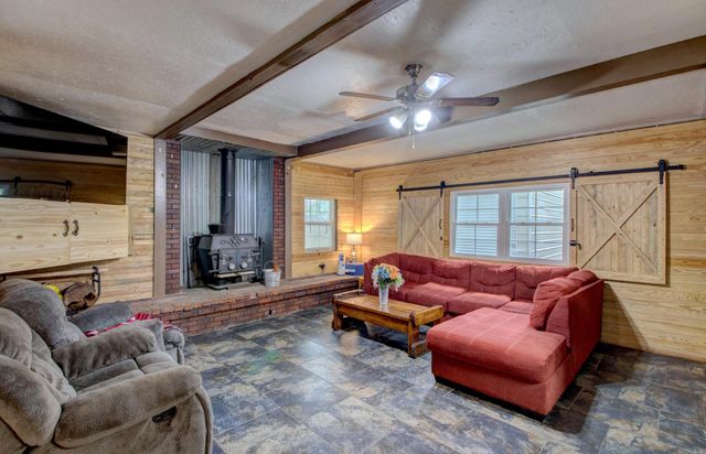 6900 Cherokee Ln, White Hall, AR 71602