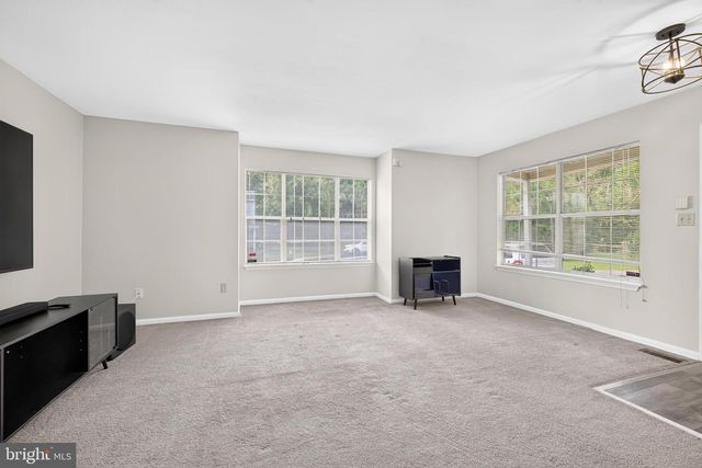 261 MANSION PKWY, New Castle, DE 19720