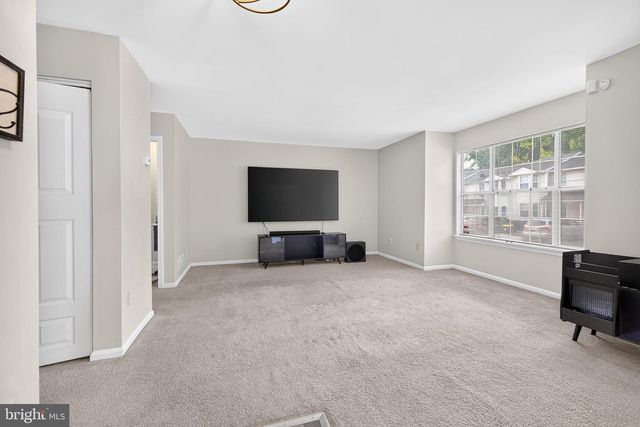 261 MANSION PKWY, New Castle, DE 19720