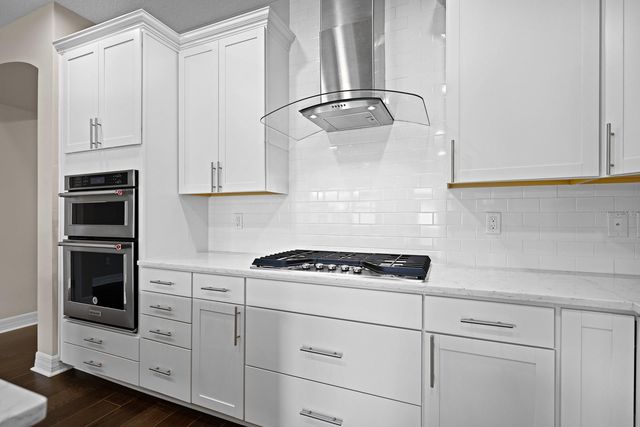 5707 VILLAGE CENTER DRIVE, Lithia, FL 33547