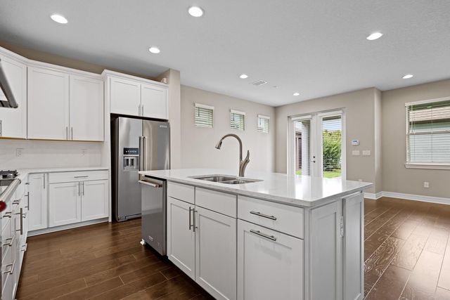 5707 VILLAGE CENTER DRIVE, Lithia, FL 33547