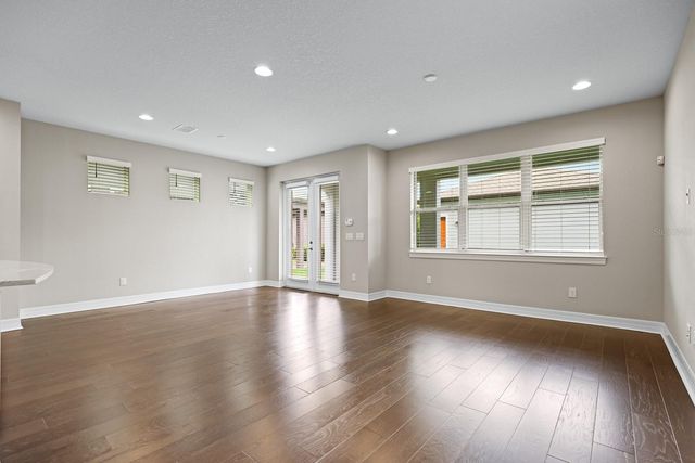 5707 VILLAGE CENTER DRIVE, Lithia, FL 33547