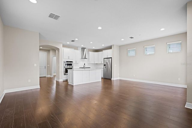 5707 VILLAGE CENTER DRIVE, Lithia, FL 33547