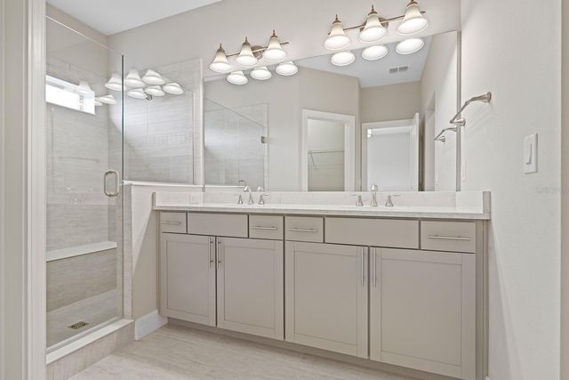 5707 VILLAGE CENTER DRIVE, Lithia, FL 33547