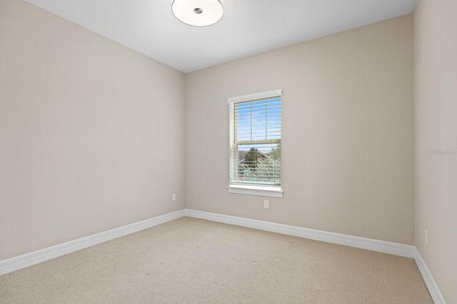 5707 VILLAGE CENTER DRIVE, Lithia, FL 33547