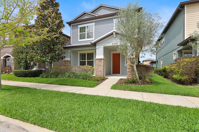 5707 VILLAGE CENTER DRIVE, Lithia, FL 33547
