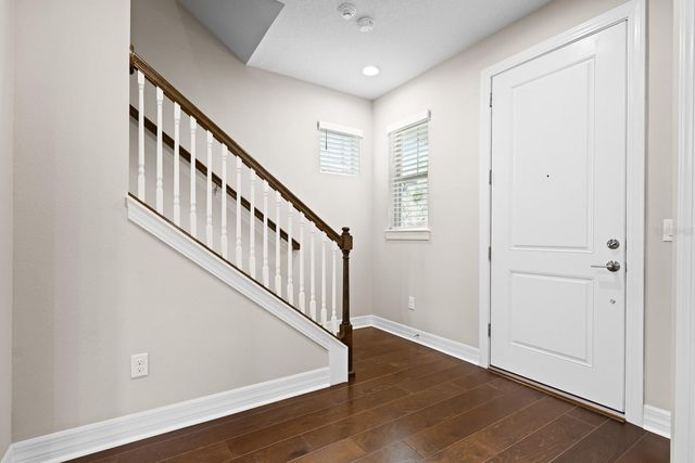 5707 VILLAGE CENTER DRIVE, Lithia, FL 33547