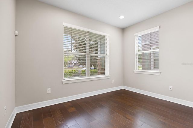 5707 VILLAGE CENTER DRIVE, Lithia, FL 33547